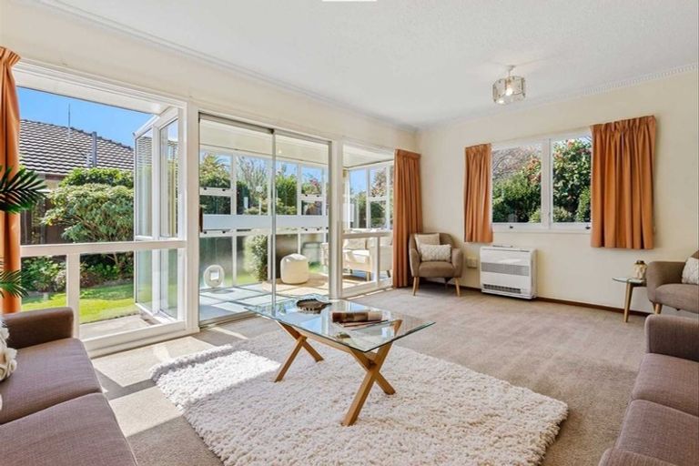 Photo of property in 208 Waimairi Road, Ilam, Christchurch, 8041