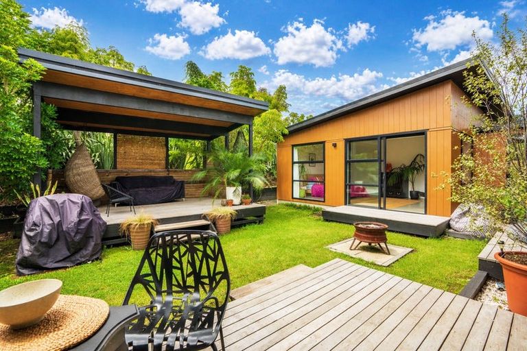 Photo of property in 29 Muritai Road, Parua Bay, Whangarei, 0174