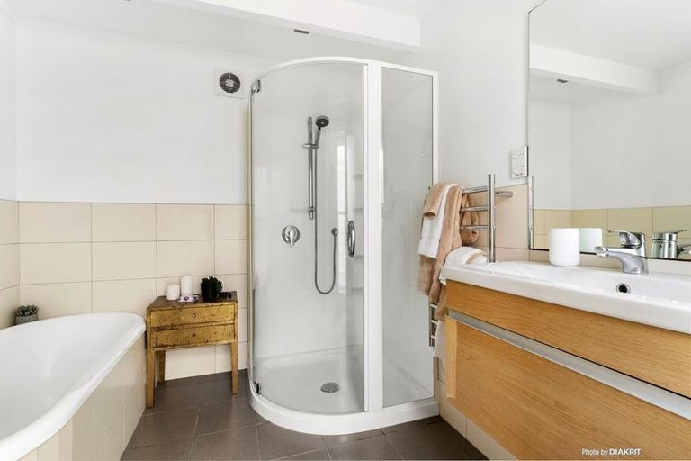 Photo of property in 17 Douglas Street, Mount Cook, Wellington, 6021