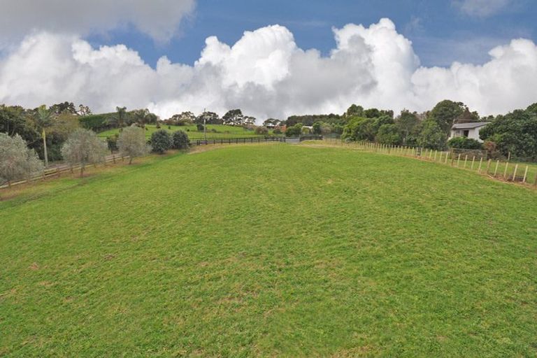 Photo of property in 19 Hyland Place, Waiuku, 2681