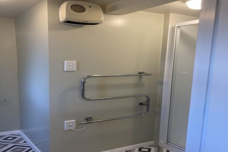 Photo of property in 63 Severn Street, Island Bay, Wellington, 6023