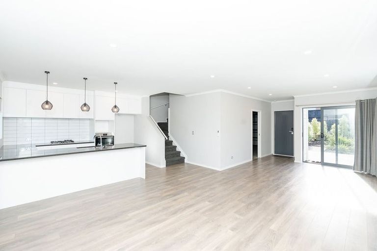 Photo of property in 10/15u Onukutara Place, Huntington, Hamilton, 3281