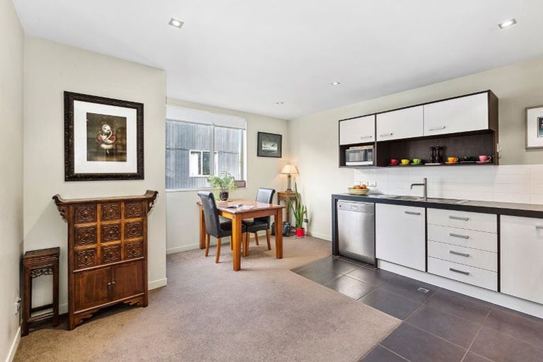 Photo of property in Altar Apartments, 33/120 Rintoul Street, Newtown, Wellington, 6021