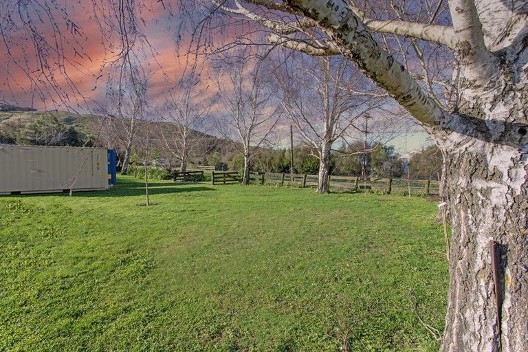 Photo of property in 9 Blake Street, Porangahau, 4291