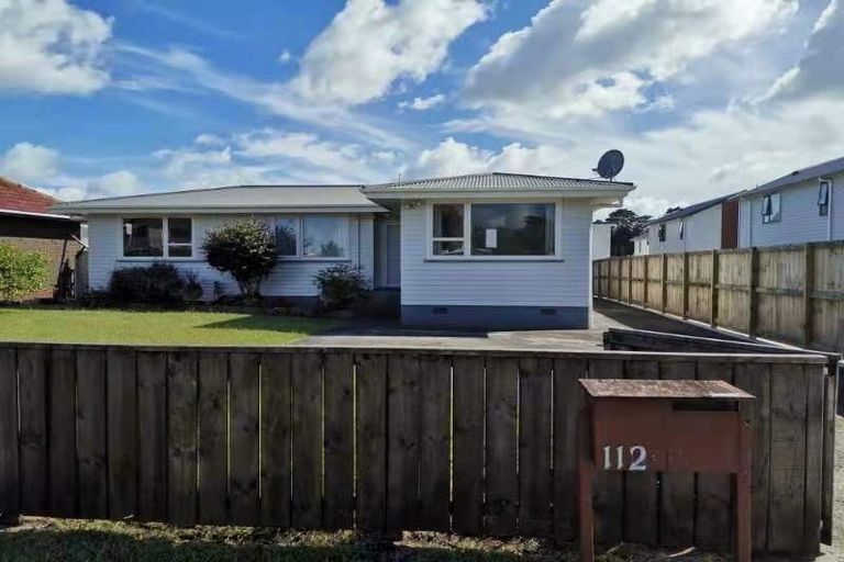Photo of property in 112 Edgewater Drive, Pakuranga, Auckland, 2010