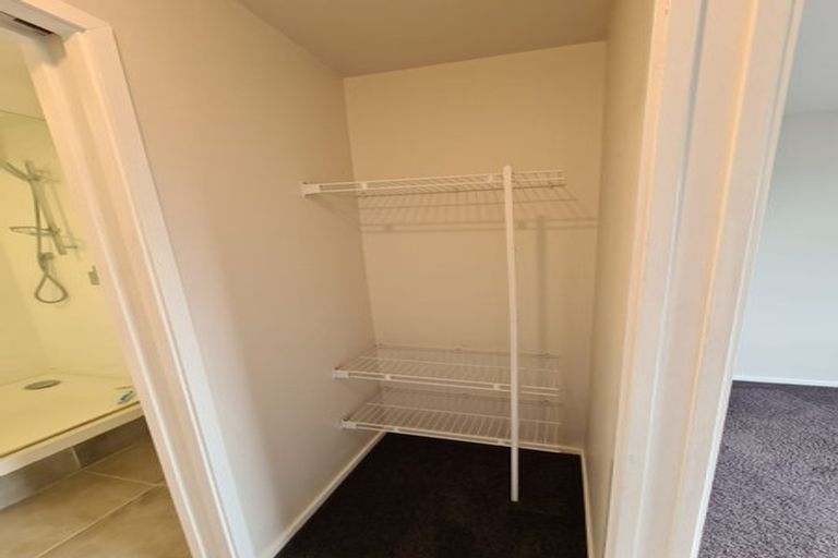 Photo of property in 39 Tamahere Drive, Glenfield, Auckland, 0629