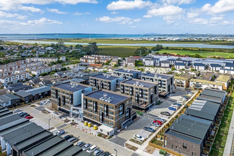 Photo of property in 148 Mcleod Road, Te Atatu South, Auckland, 0610