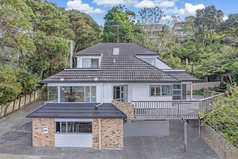 Photo of property in 2/33 Penguin Drive, Murrays Bay, Auckland, 0630