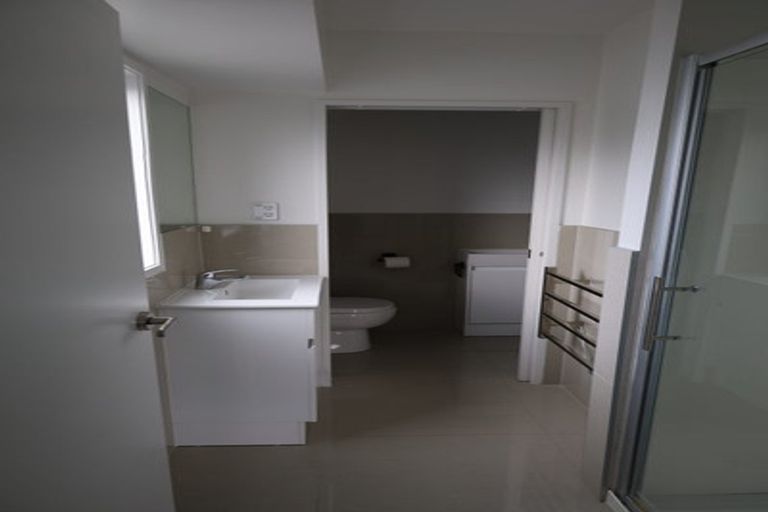 Photo of property in 60 Niu Lane, Te Atatu South, Auckland, 0610