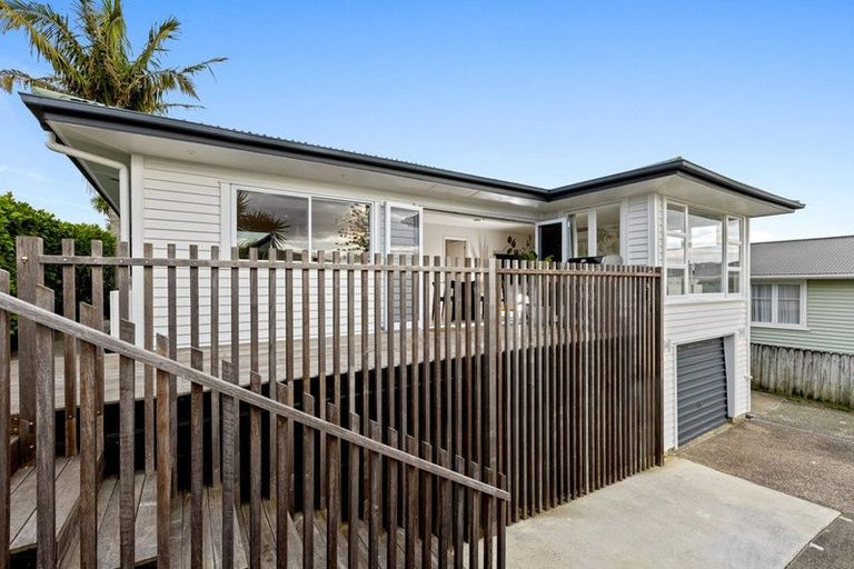 Photo of property in 2/28 Bay Street, Red Beach, 0932