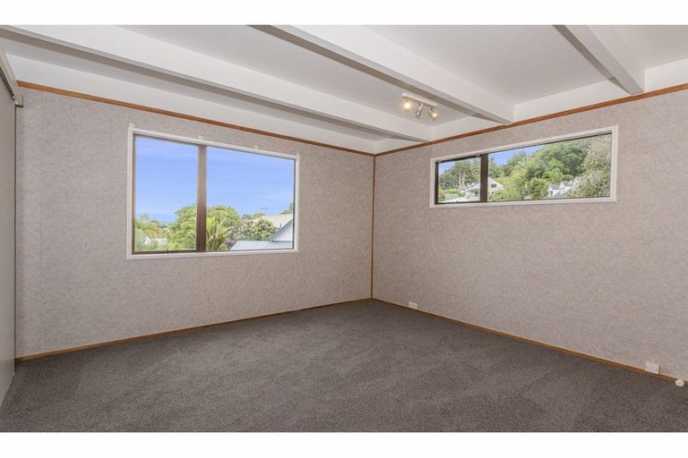 Photo of property in 8a Granfield Place, Te Kamo, Whangarei, 0112