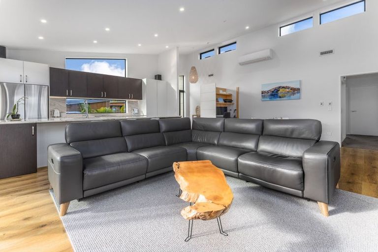 Photo of property in 4 Kaiwaru Place, Waikanae, 5036