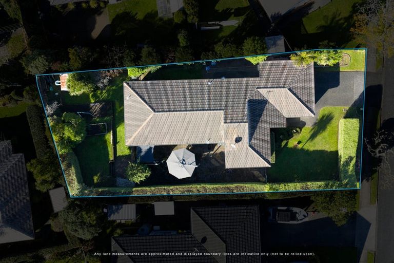 Photo of property in 15 Glucina Avenue, West Harbour, Auckland, 0618