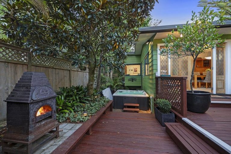 Photo of property in 71a Rangatira Road, Beach Haven, Auckland, 0626