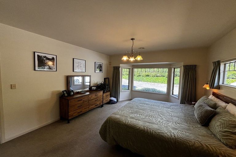 Photo of property in 26 Shelter Grove, Frankleigh Park, New Plymouth, 4310