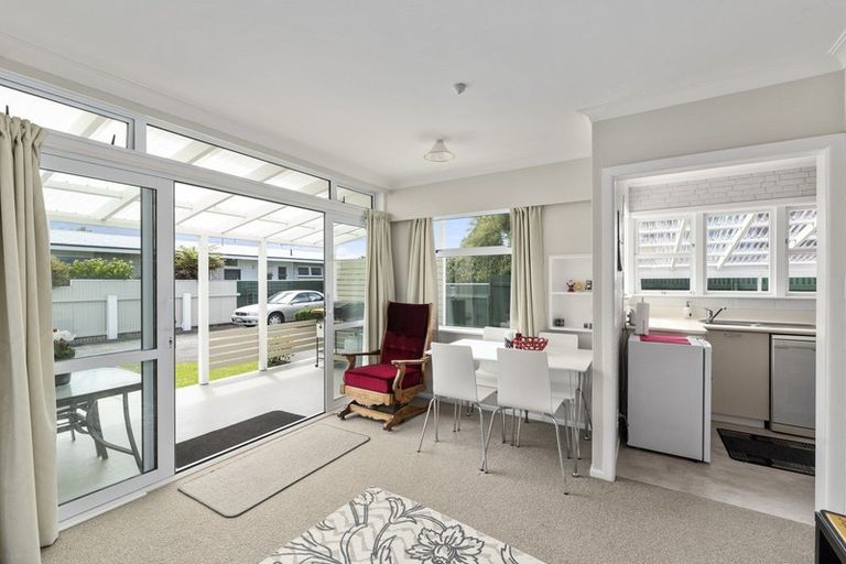 Photo of property in 2 Glen Street, Levin, 5510