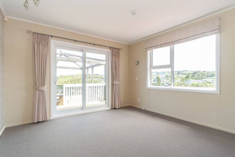 Photo of property in 46 Cypress Drive, Maungaraki, Lower Hutt, 5010
