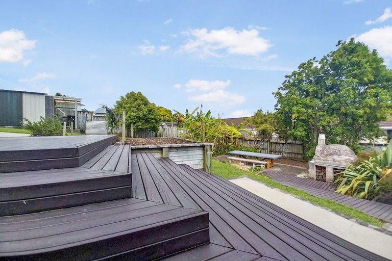 Photo of property in 30 Nevada Avenue, Pakuranga Heights, Auckland, 2010