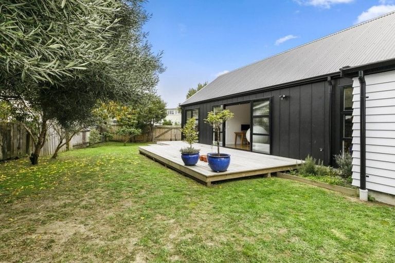 Photo of property in 43a Heretaunga Street, Petone, Lower Hutt, 5012