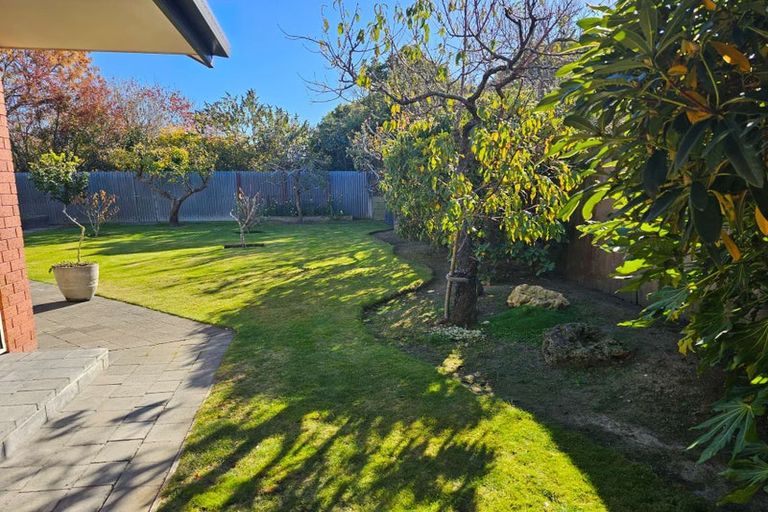 Photo of property in 32 Springbank Street, Bryndwr, Christchurch, 8053