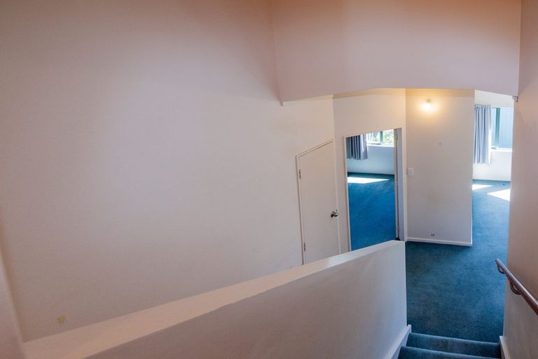 Photo of property in 84a Stewart Drive, Newlands, Wellington, 6037