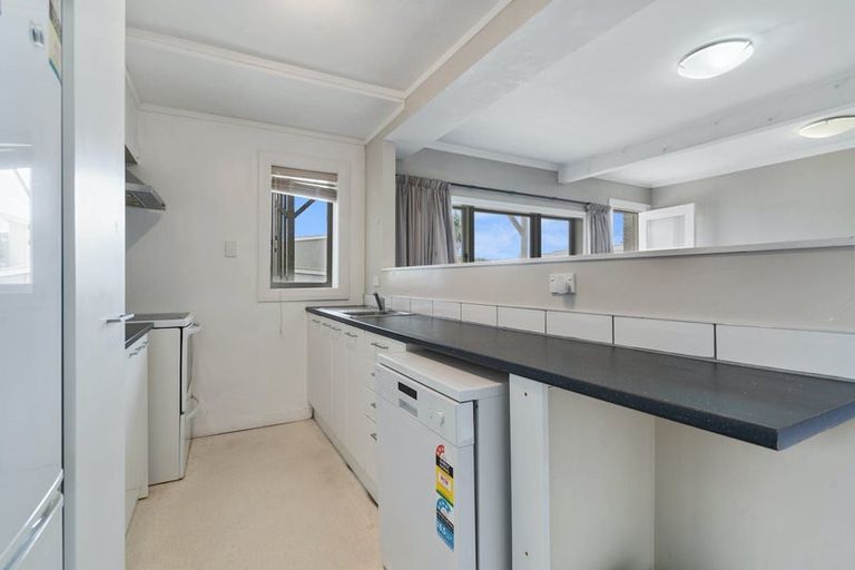 Photo of property in 4 Mills Road, Brooklyn, Wellington, 6021