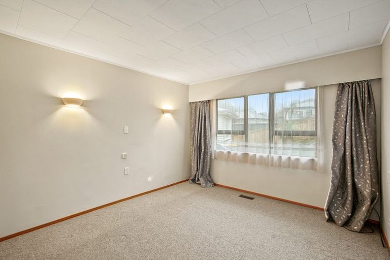 Photo of property in 11 Tasman Street, Vogeltown, New Plymouth, 4310