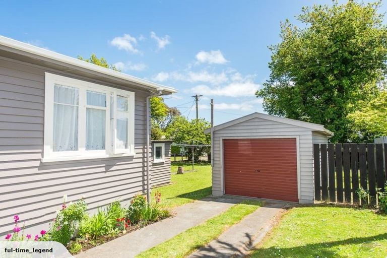 Photo of property in 21 Rira Street, Marton, 4710