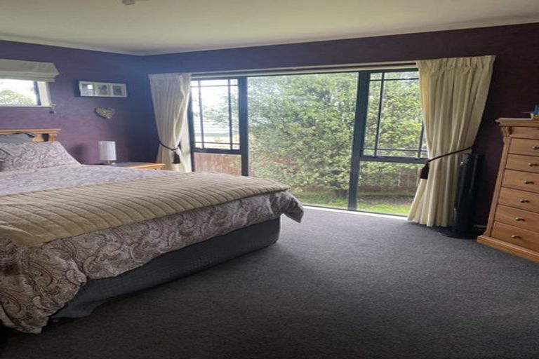 Photo of property in 81 Parnell Heights, Kelvin Grove, Palmerston North, 4414