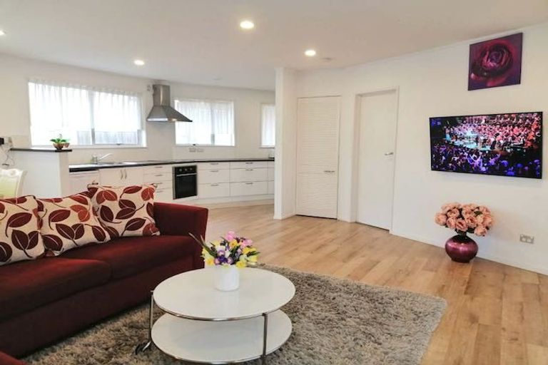 Photo of property in 16 Studfall Street, Pakuranga Heights, Auckland, 2010