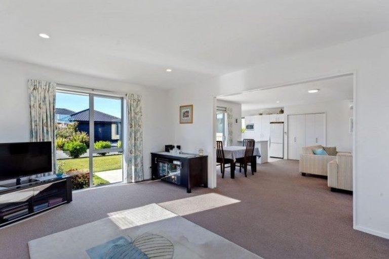 Photo of property in 6 Kessen Street, Pegasus, 7612