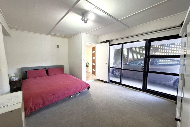 Photo of property in 1/72 Lake Road, Northcote, Auckland, 0627
