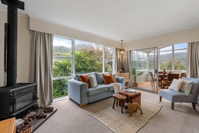 Photo of property in 71 Oriel Avenue, Tawa, Wellington, 5028