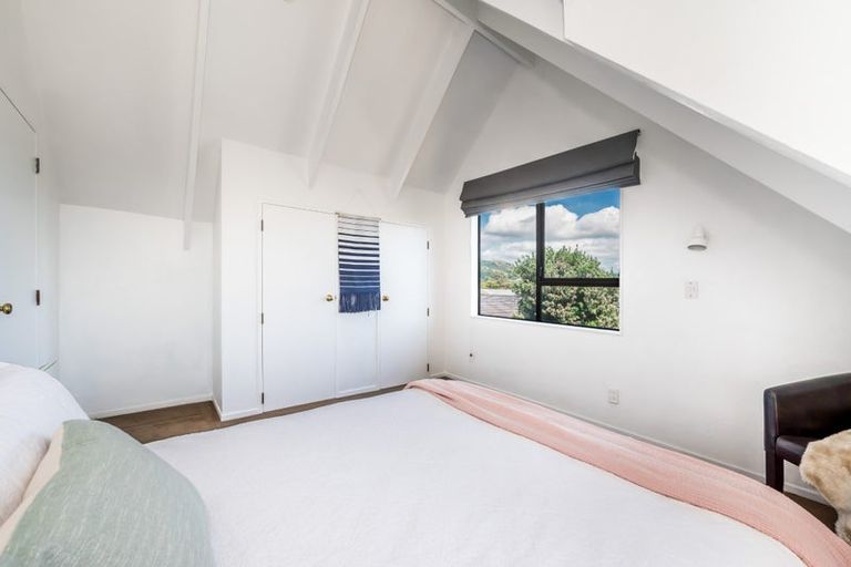 Photo of property in 10 Kanawa Street, Waikanae, 5036