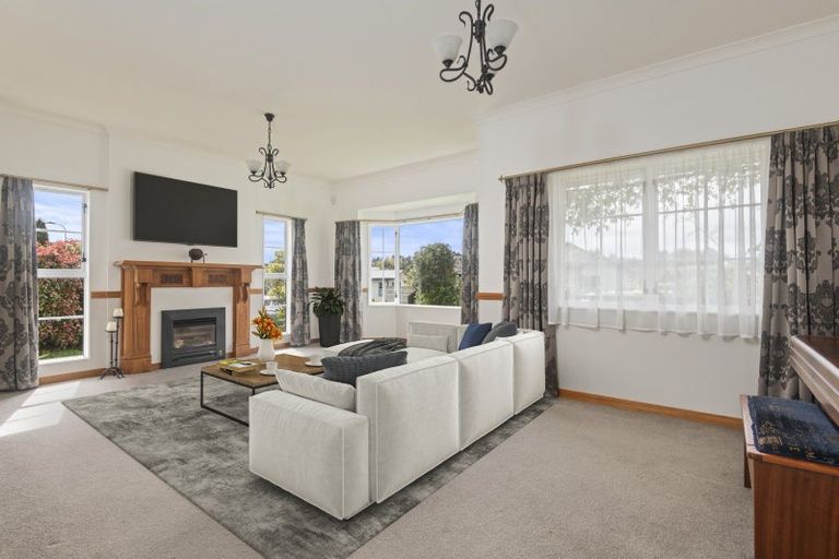 Photo of property in 71 Cashmere Drive, Fitzherbert, Palmerston North, 4410