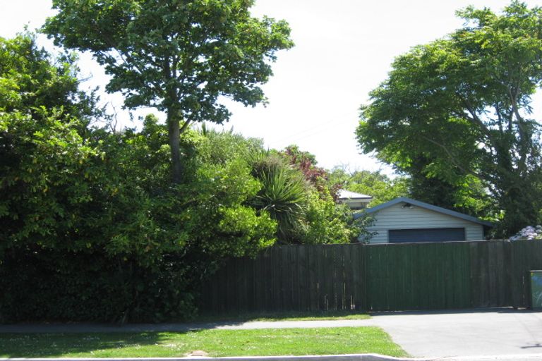 Photo of property in 17 Champion Street, Edgeware, Christchurch, 8013