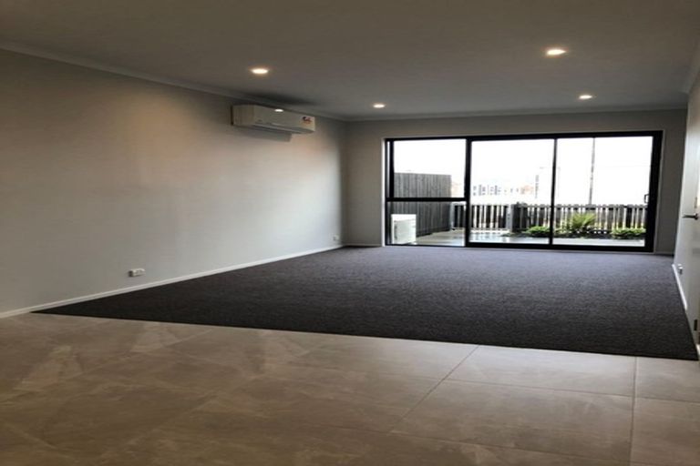 Photo of property in 8 Te Rito Road, Hobsonville, Auckland, 0616