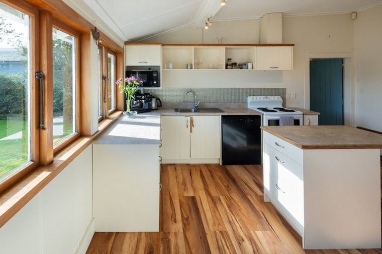 Photo of property in 19 Bettina Road, Fairfield, Hamilton, 3214