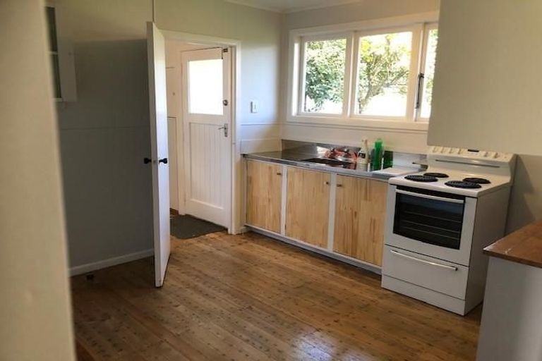 Photo of property in 4 Kereru Street, Henderson, Auckland, 0612
