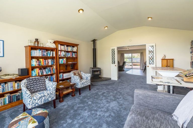 Photo of property in 15 Wood Street, Greytown, 5712