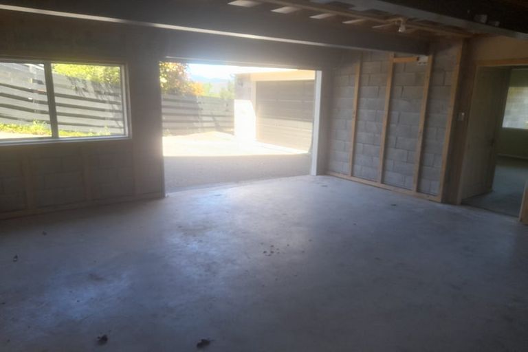 Photo of property in 43 Sunnyview Drive, Brown Owl, Upper Hutt, 5018