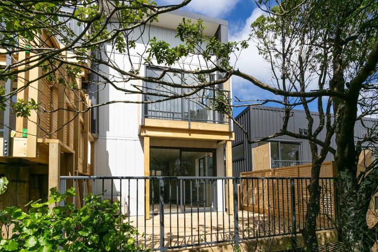 Photo of property in 96u9 Washington Avenue, Brooklyn, Wellington, 6021