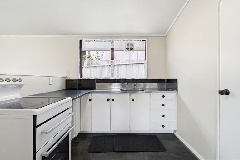 Photo of property in 2 Baycroft Avenue, Parkvale, Tauranga, 3112