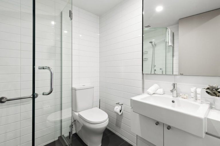 Photo of property in The Beeches Apartments, 4/60 Hallenstein Street, Queenstown, 9300