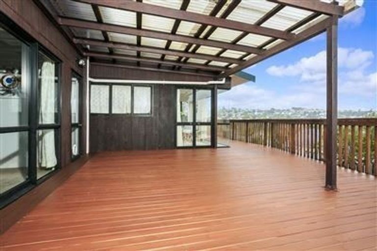 Photo of property in 10 Camilla Grove, Totara Vale, Auckland, 0629