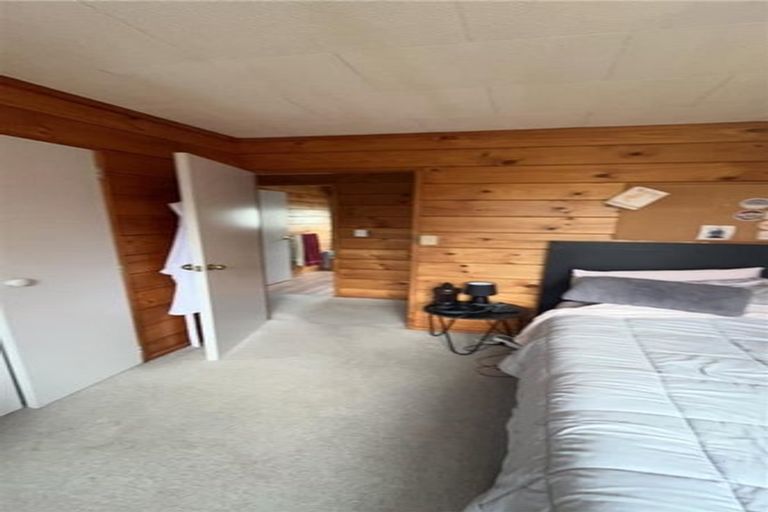 Photo of property in 36 Meadowvale Rise, Titirangi, Auckland, 0604