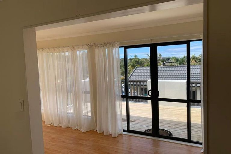 Photo of property in 3 Coventry Way, Long Bay, Auckland, 0630