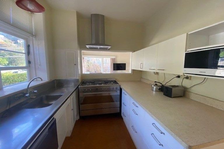 Photo of property in 6a Sefton Street, Wadestown, Wellington, 6012