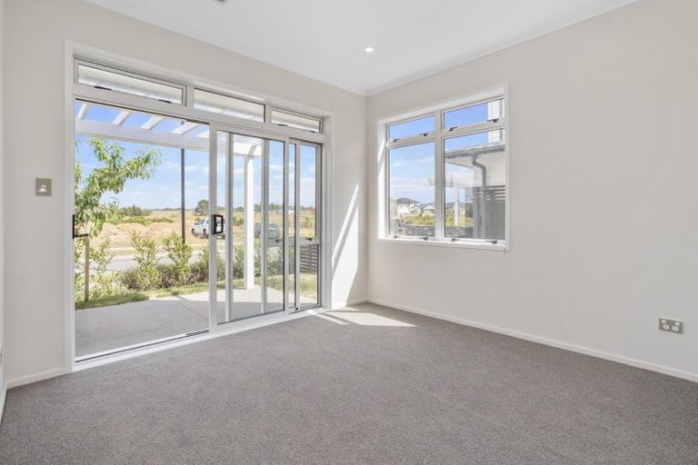 Photo of property in 19 Fort Lincoln Loop, Karaka, Papakura, 2113