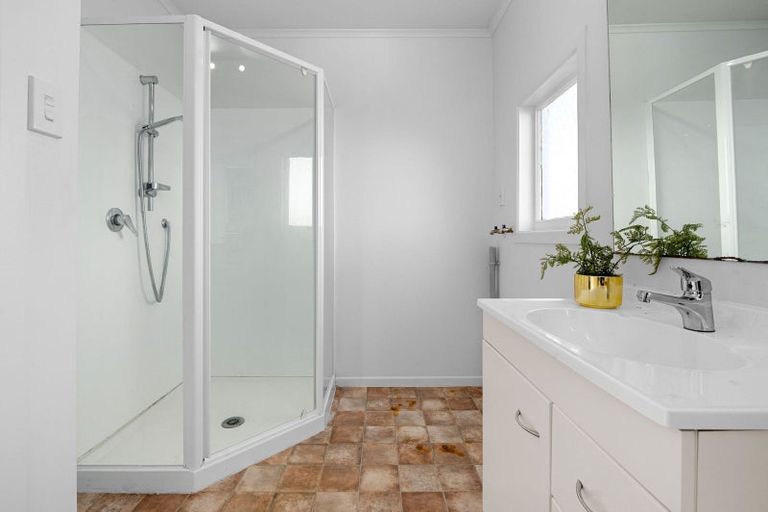 Photo of property in 16 Marama Street, Frankton, Hamilton, 3204